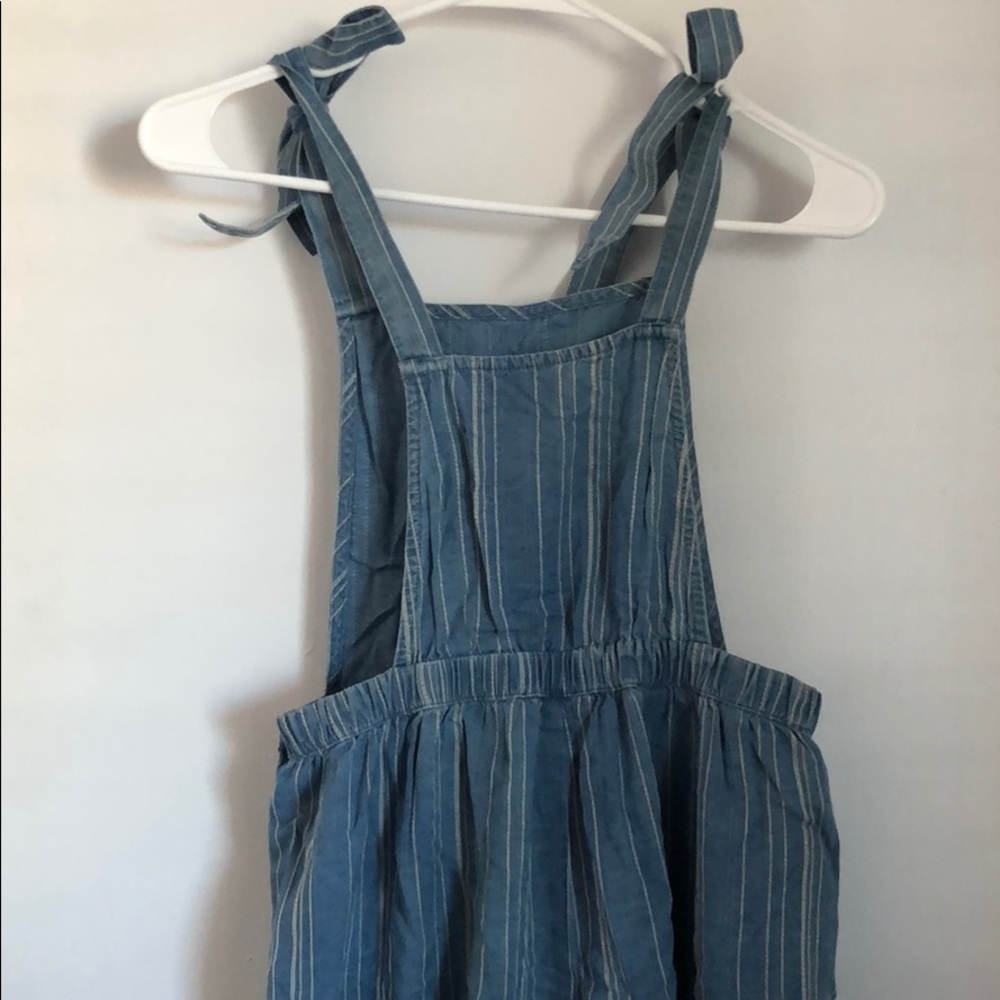 American Eagle Flowy Overalls - Picture 3 of 5